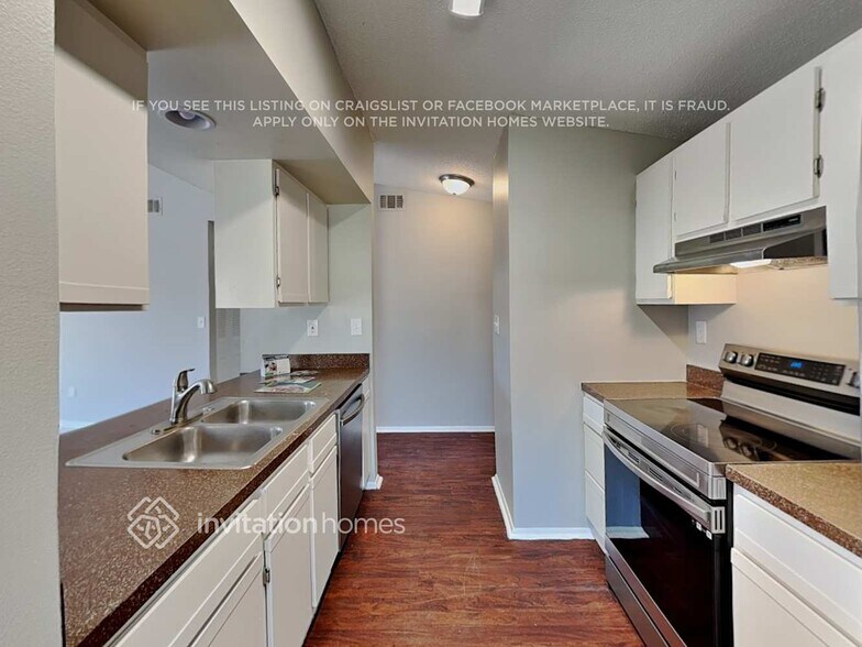 Building Photo - 3355 Ginsing Ln