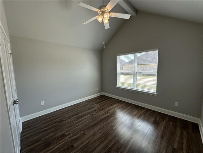 Building Photo - Magnolia Park #10752