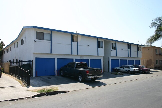 Building Photo - 1050 Gaviota Avenue