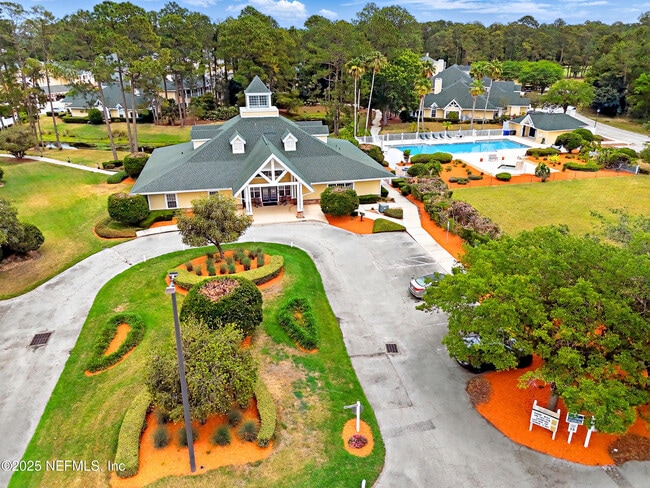 Building Photo - 330 N Shore Cir