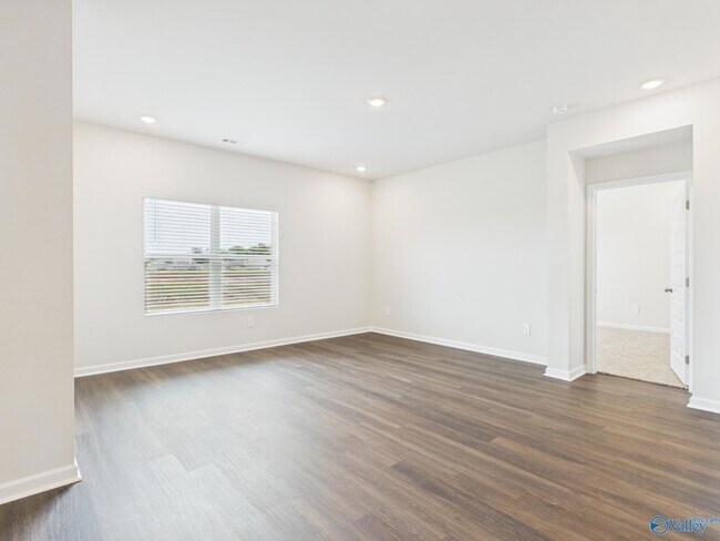 Building Photo - 115 Betty Williams Dr