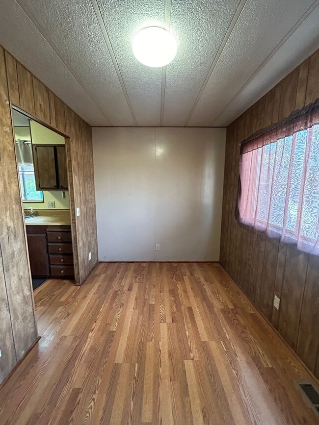 Building Photo - Adorable 2 bedroom 1 bath modular home in ...