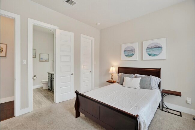 Building Photo - 26 Argosy Bend Pl