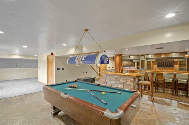 Building Photo - N54W16164 Westwind Dr