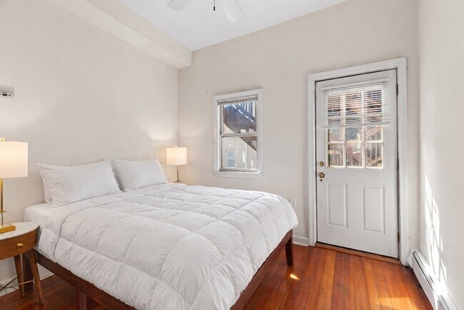 Building Photo - 245 W Fifth St