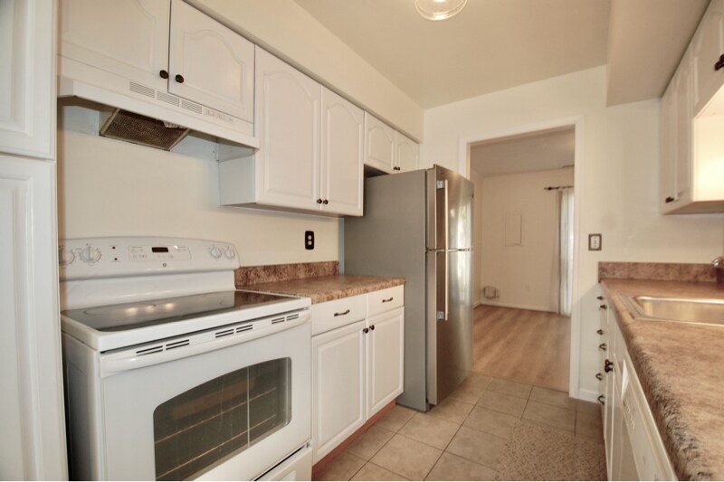 Building Photo - 937 Welch Cir