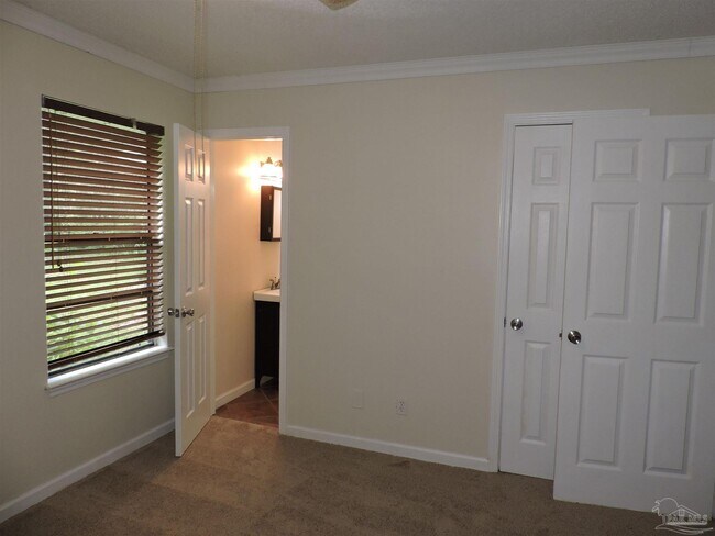 Building Photo - 7823 Dartmoor Dr