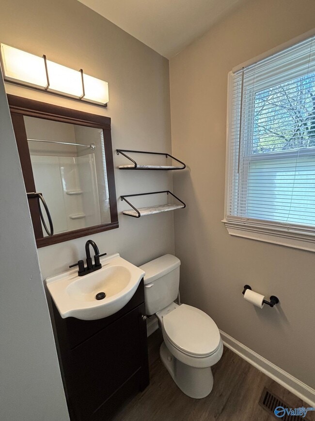 Building Photo - 2803 Hester Ln NW