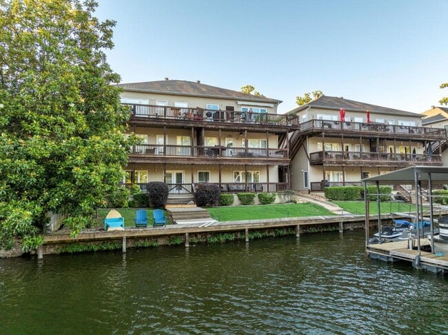 Building Photo - 122 Chambers Point