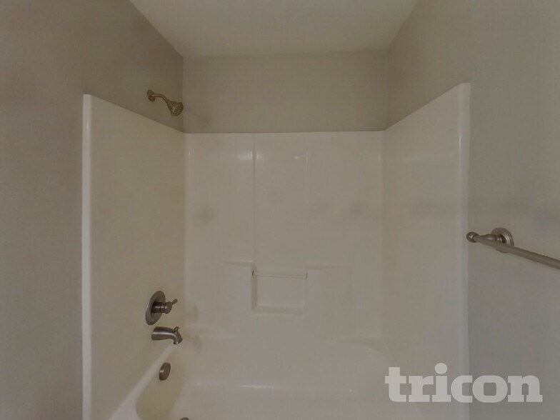 Building Photo - 11893 Dunhill Rd