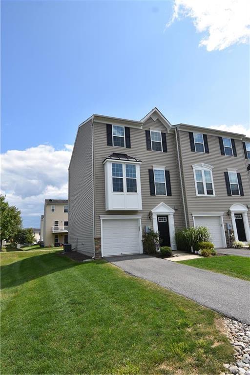 Building Photo - 1 White Rose Lane