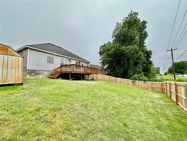 Building Photo - 2846 Eaglecrest Cir