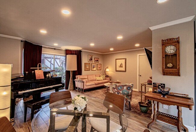 Building Photo - 600 Liddon Ave