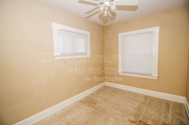 Building Photo - 3286 W 84th St