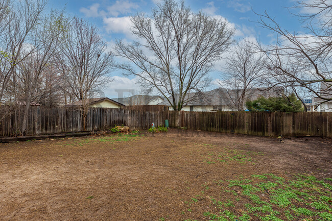 Building Photo - 10525 W Texas St