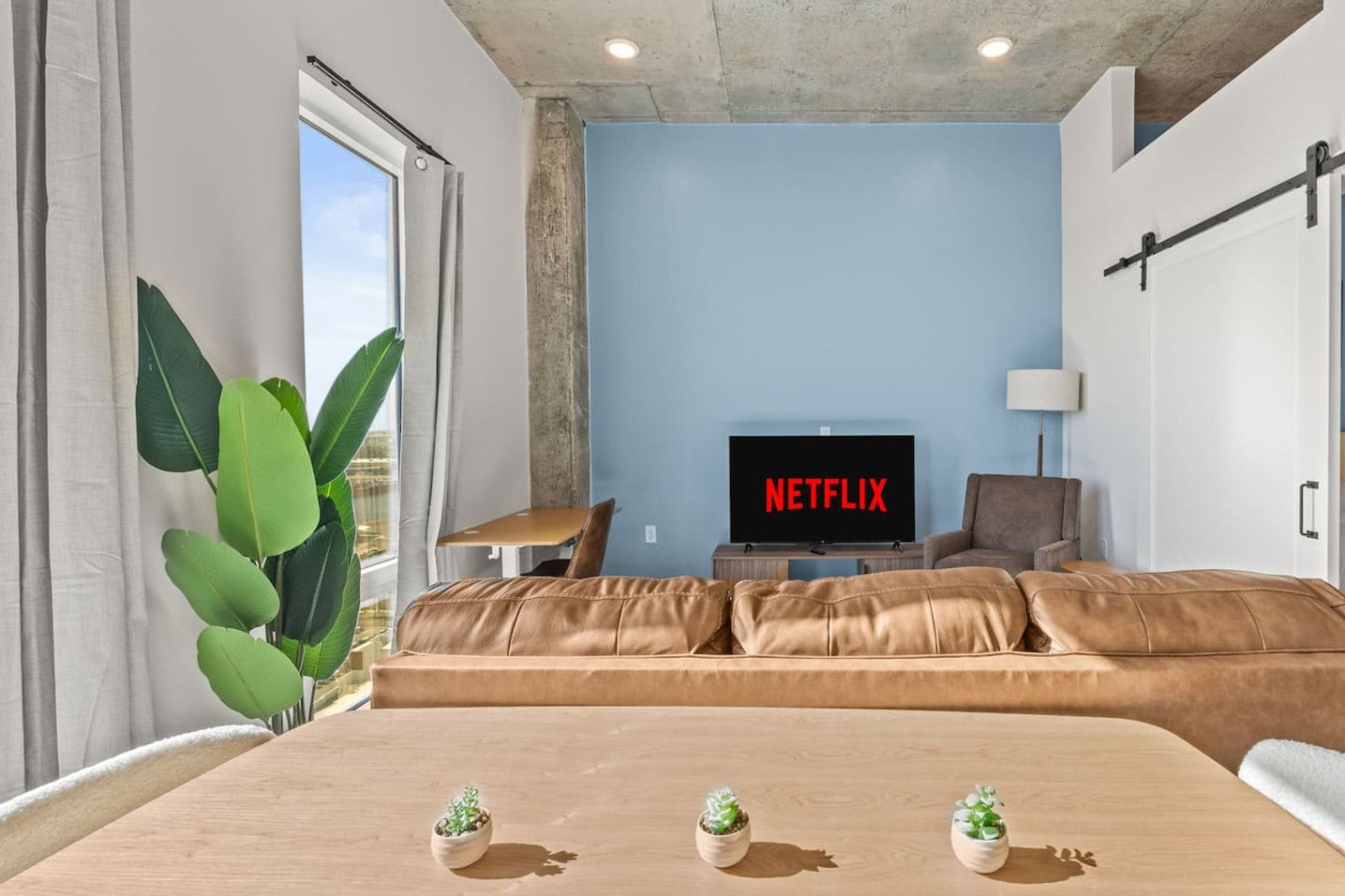 Building Photo - 605 N 12th St