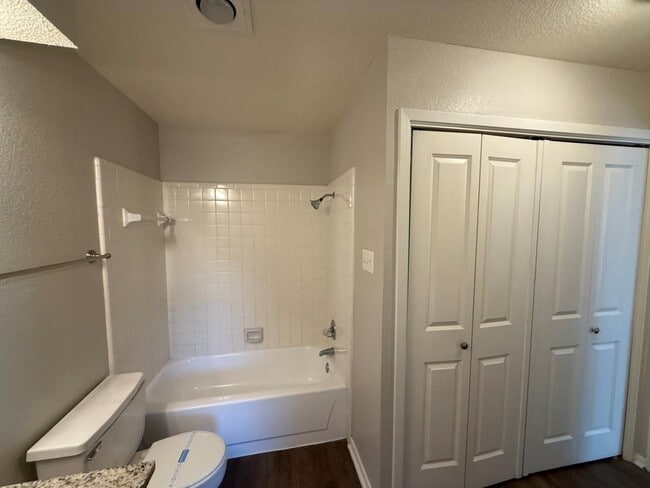 Building Photo - 6709 Duplex