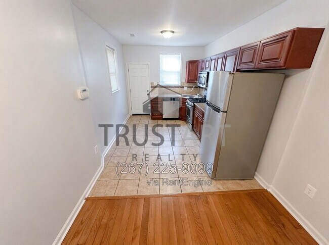 Building Photo - 2202 S Woodstock St