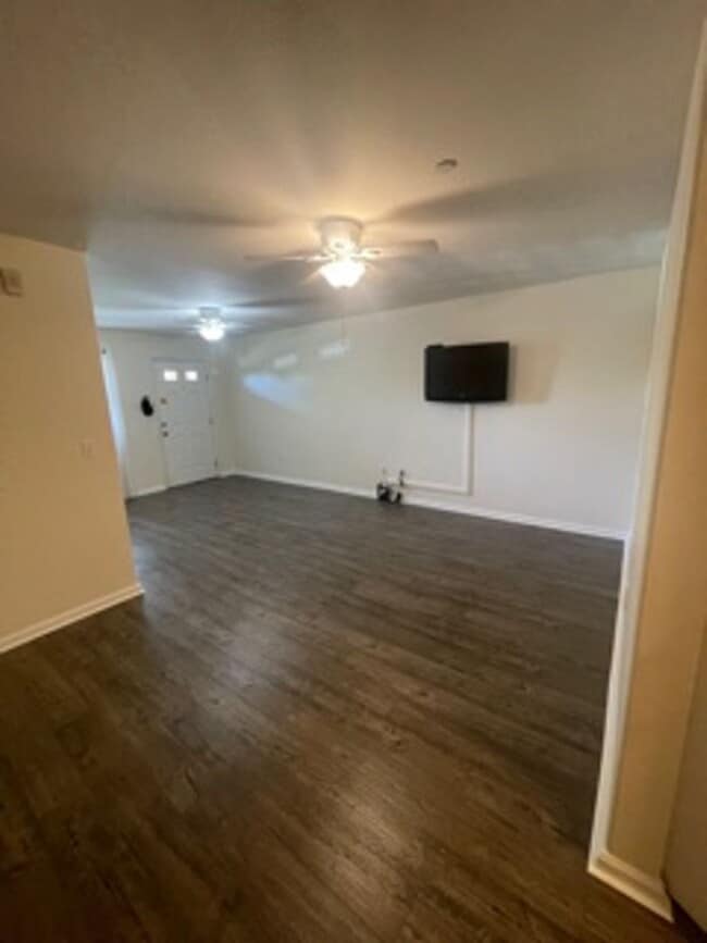 Building Photo - 2 bed/ 2 bath Kahana Condo