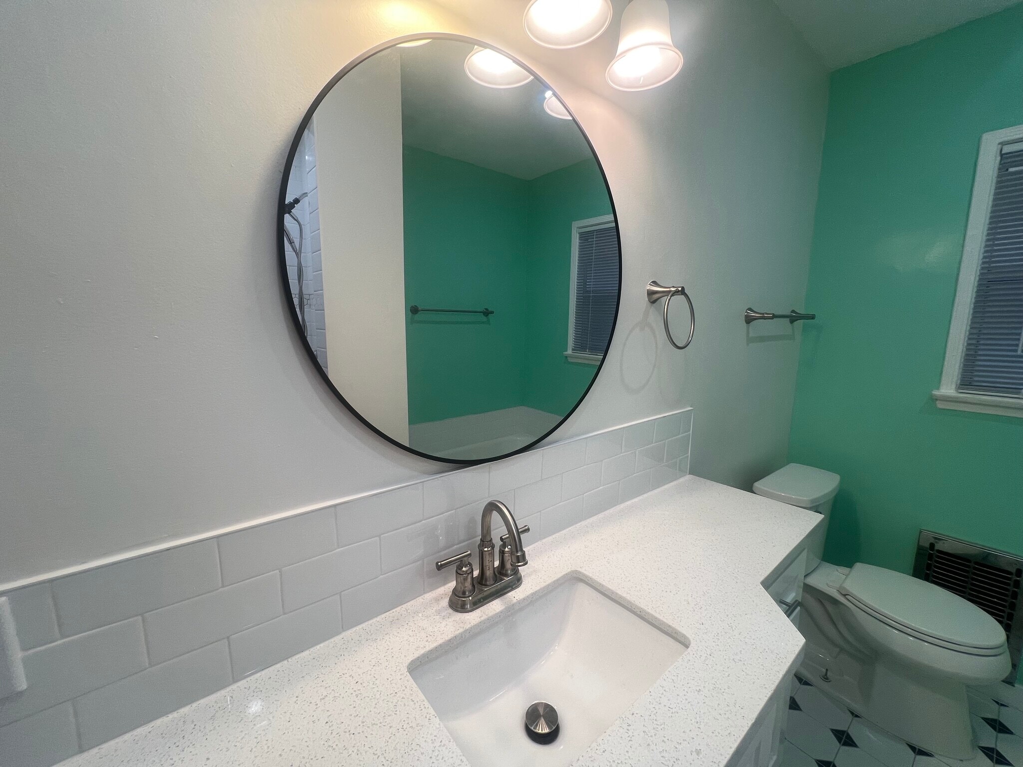 Building Photo - 4206 Leimert Blvd