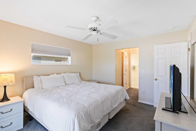 Building Photo - "Fully Furnished 3-Bedroom, pool home in Rotonda West!"