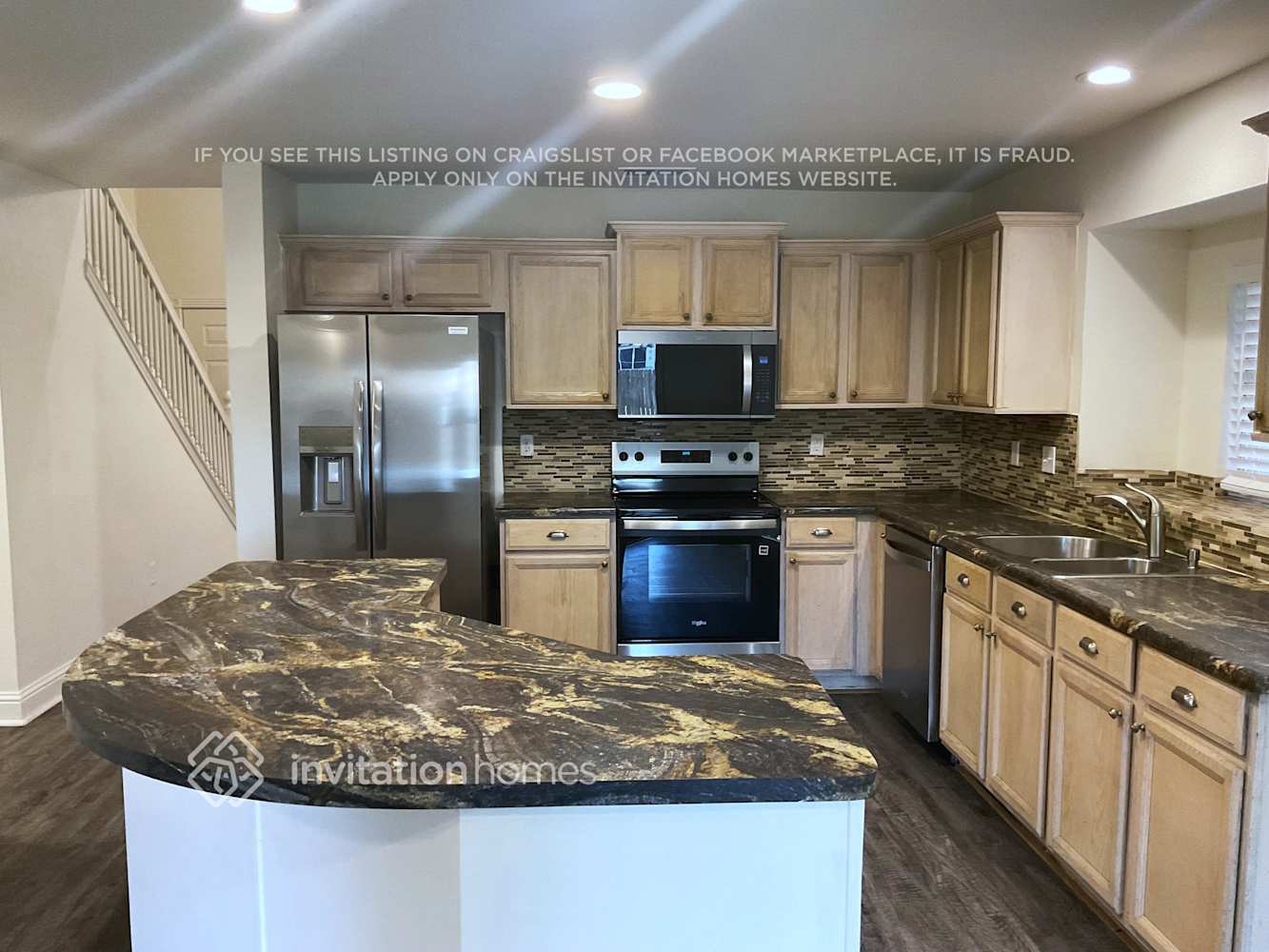 Building Photo - 921 Mockingbird Dr
