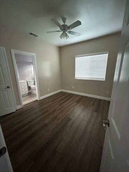 Building Photo - 4442 Delta St