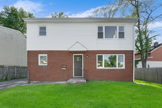 Building Photo - 9 Beacon Terrace