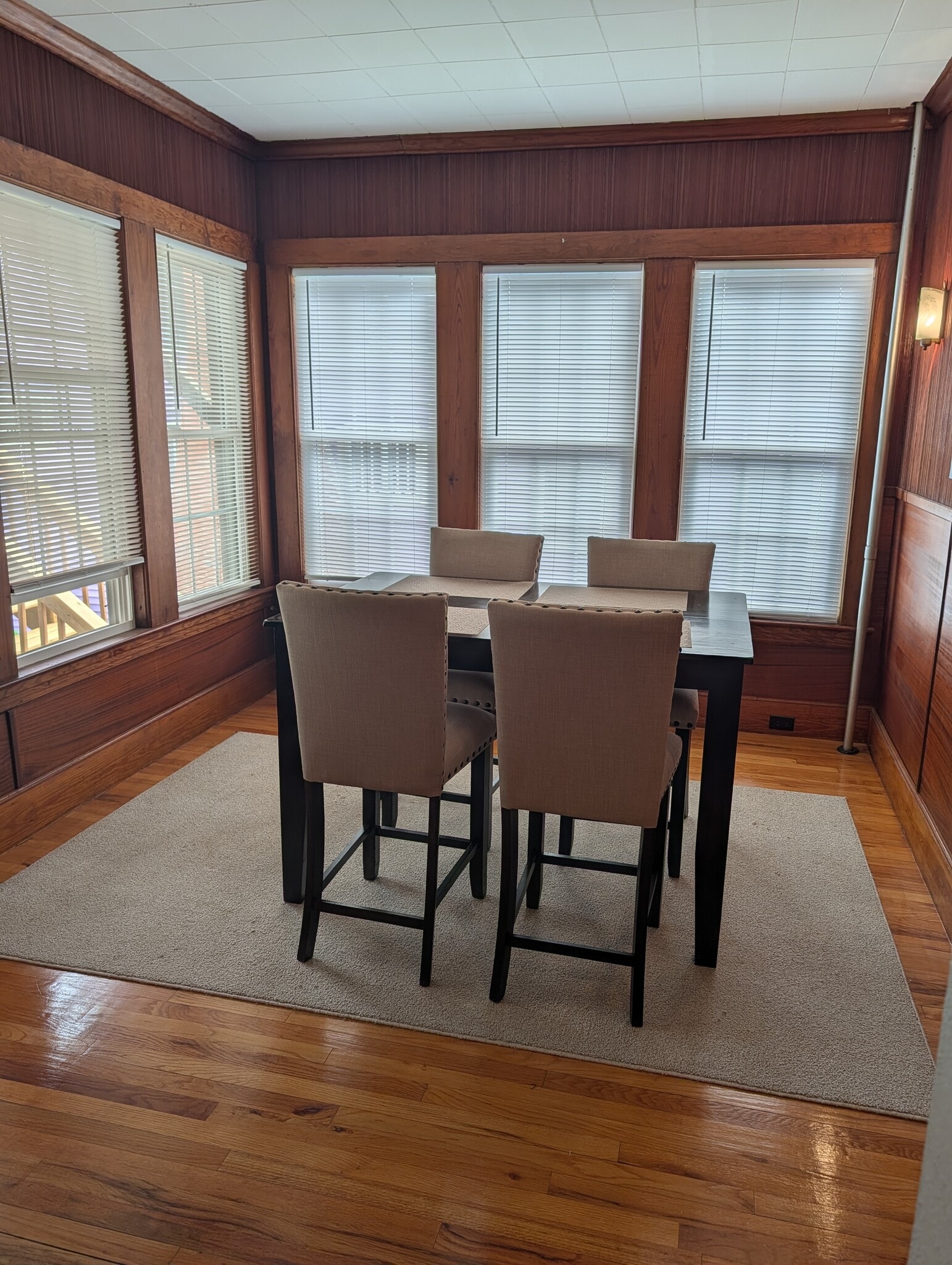 Dinning Room - 10 Reservoir St