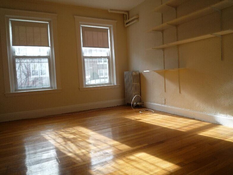 Building Photo - 16 Vinal St