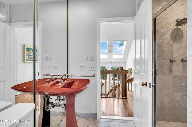 Building Photo - 1612 Ocean Ave N