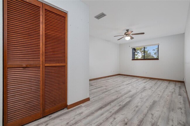 Building Photo - 2263 Deerwood Dr