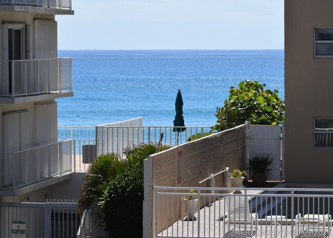 Building Photo - 4500 S Ocean Blvd