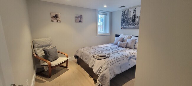 Building Photo - 41 Q St NW