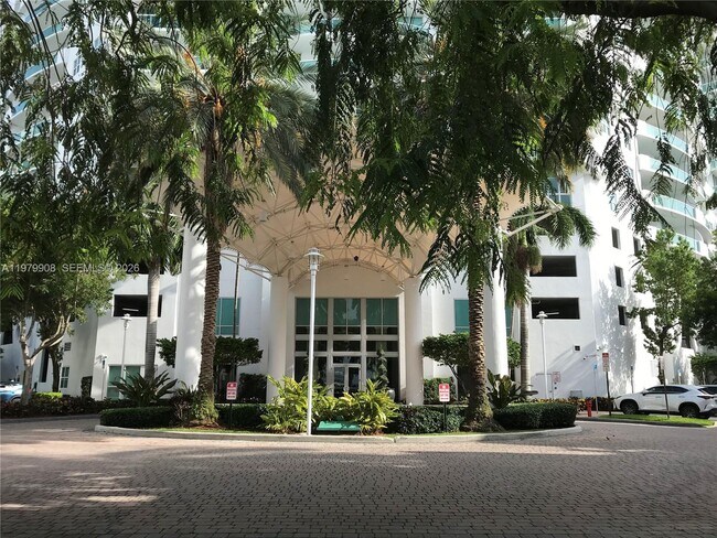 Building Photo - 7900 Harbor Island Dr