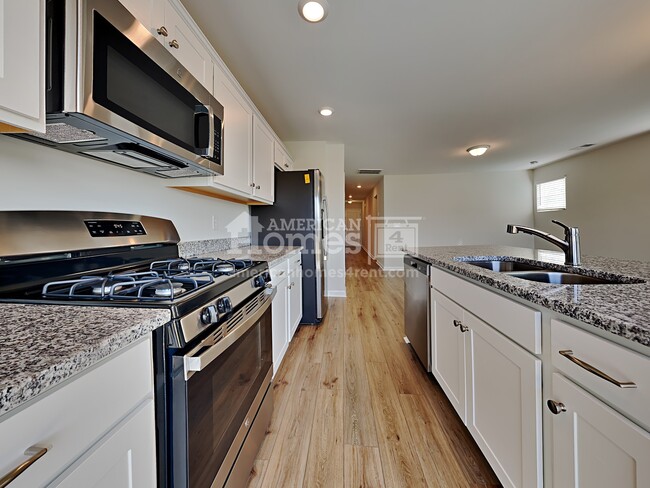 Building Photo - 1608 Solandra Drive