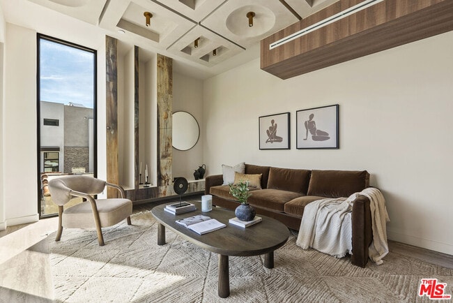 Building Photo - 1021 N Ogden Dr