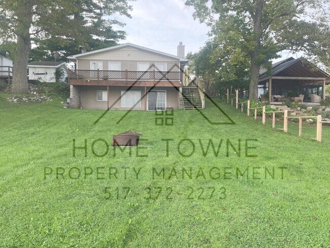 Building Photo - 5935 Twin Oaks Dr