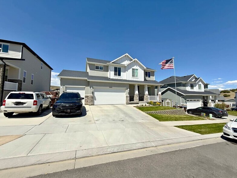 Primary Photo - 2693 E Gambel Oaks Dr