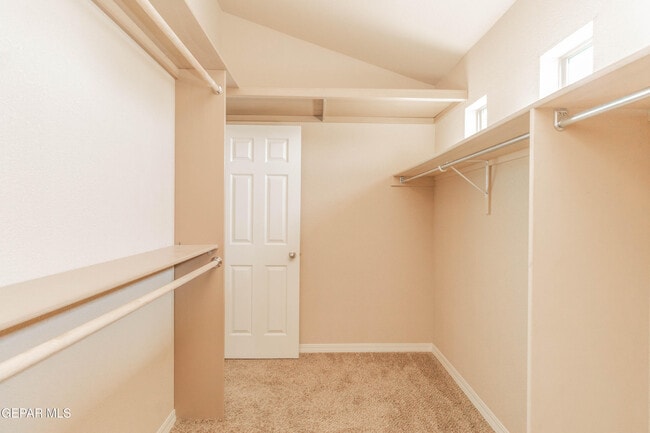 Building Photo - 14529 Jesus Almeida