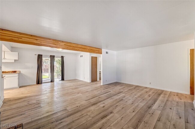 Building Photo - 1516 Inverness Ave