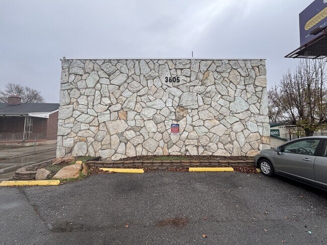 Building Photo - 3605 S 900 E