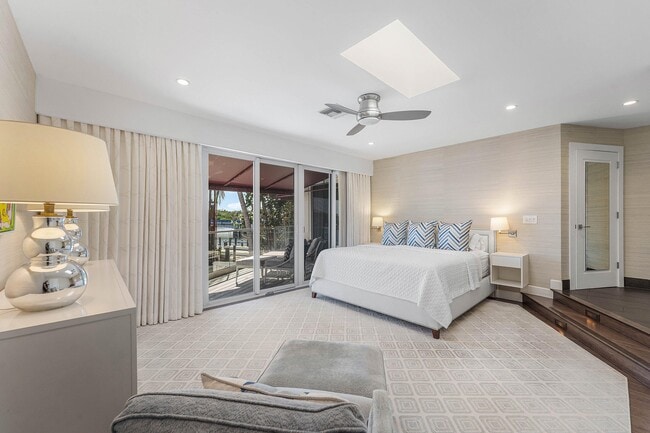 Building Photo - 811 Palm Trail