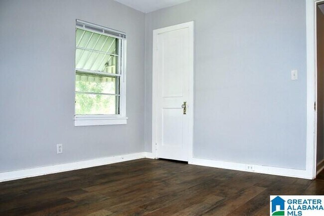 Building Photo - 3257 Allison-Bonnett Memorial Dr