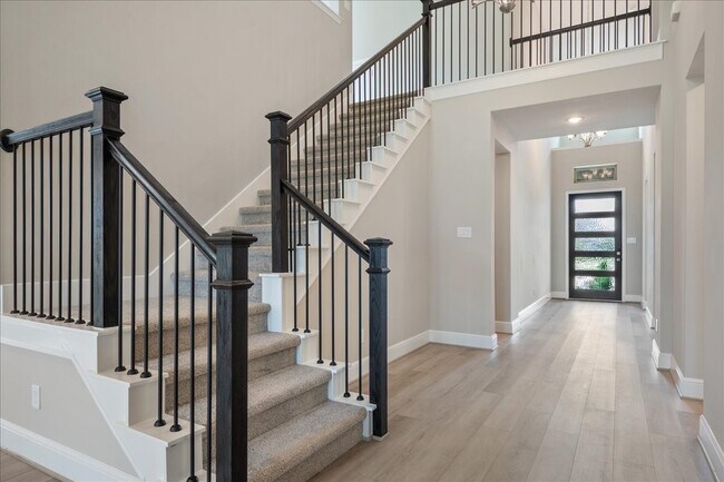 Building Photo - 7523 Mariposa Wy