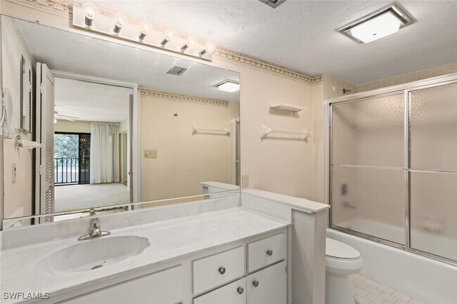 Building Photo - 537 Lake Louise Cir