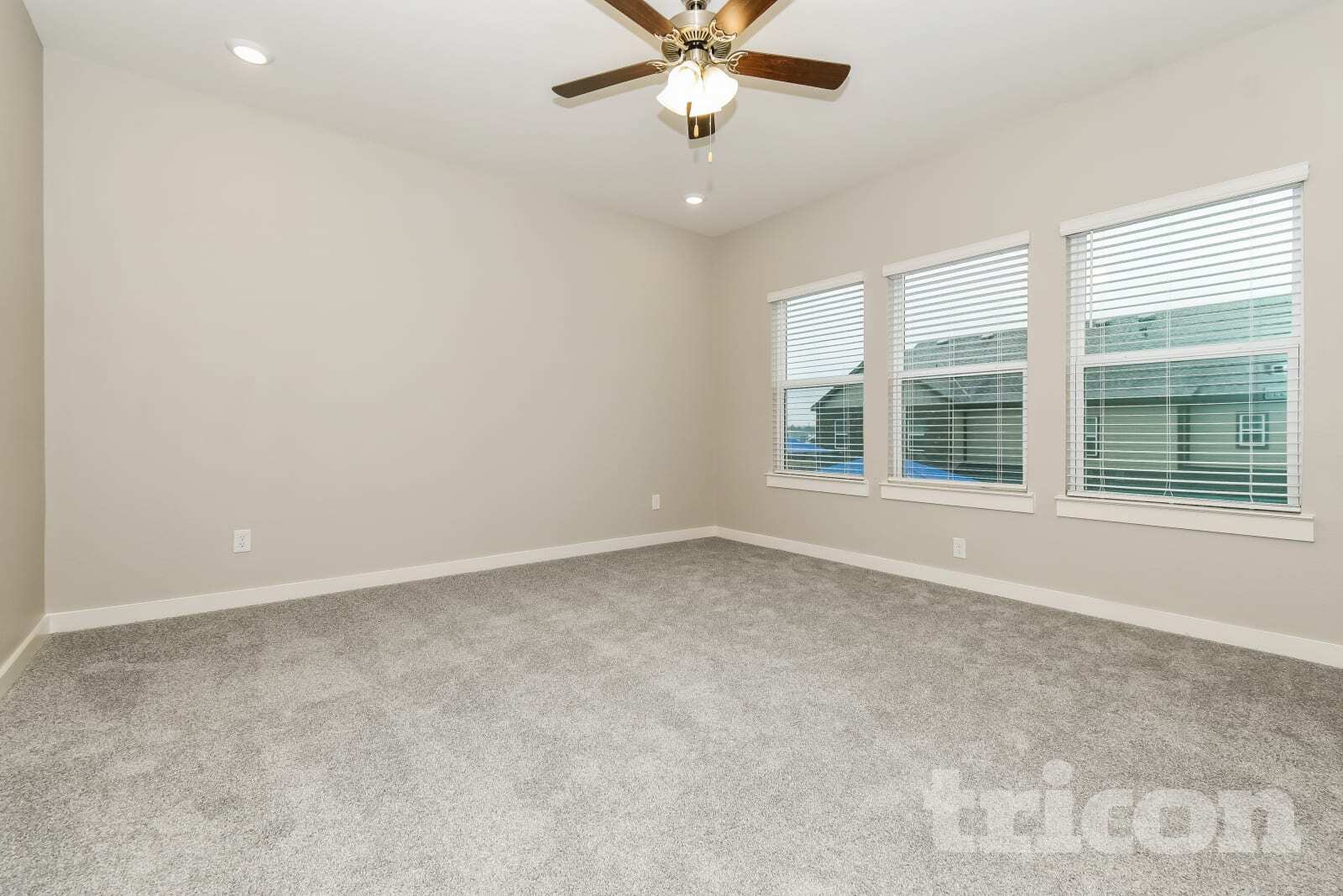 Building Photo - 5464 Sandstone Dr