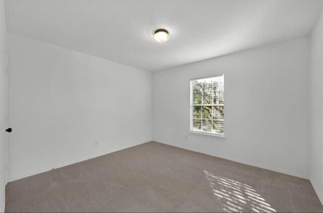 Building Photo - 22056 Knights Cove Dr