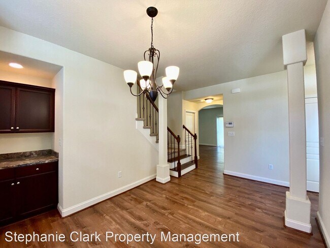 Building Photo - 4 br, 3.5 bath House - 5452 Carbon Court