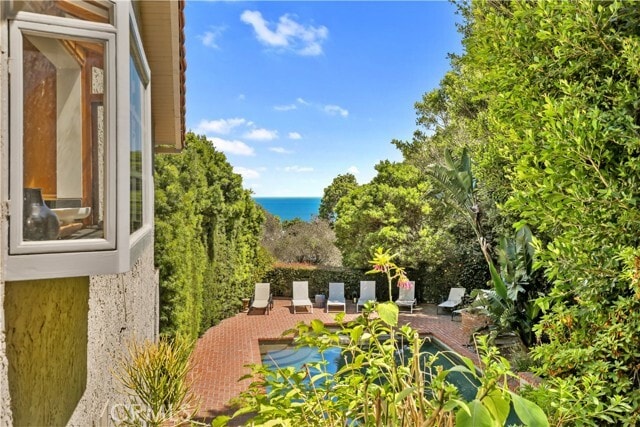 Building Photo - 7161 Grasswood Ave